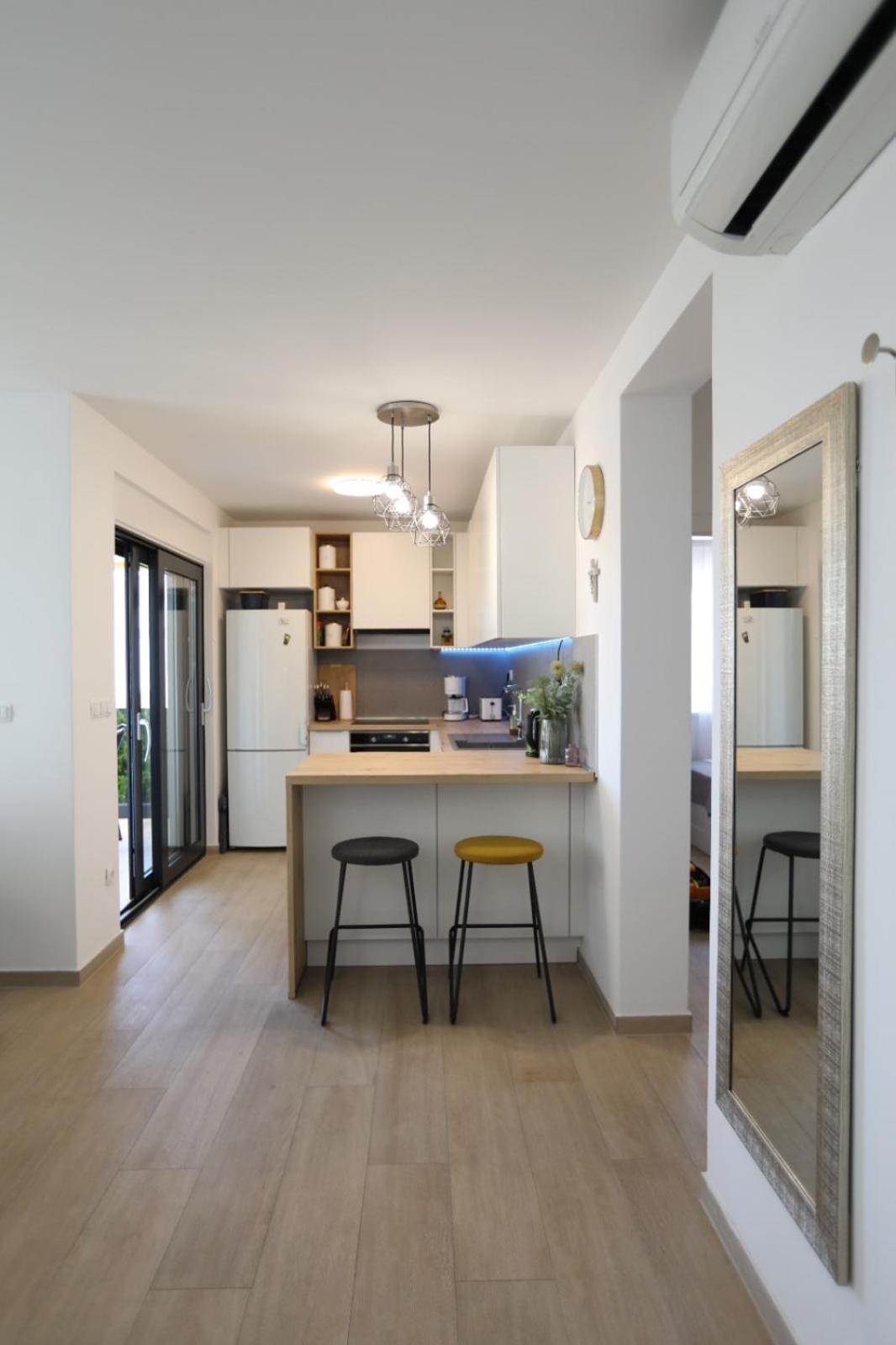 Rosa Mystica Apartment โตรกีร์ ภายนอก รูปภาพ