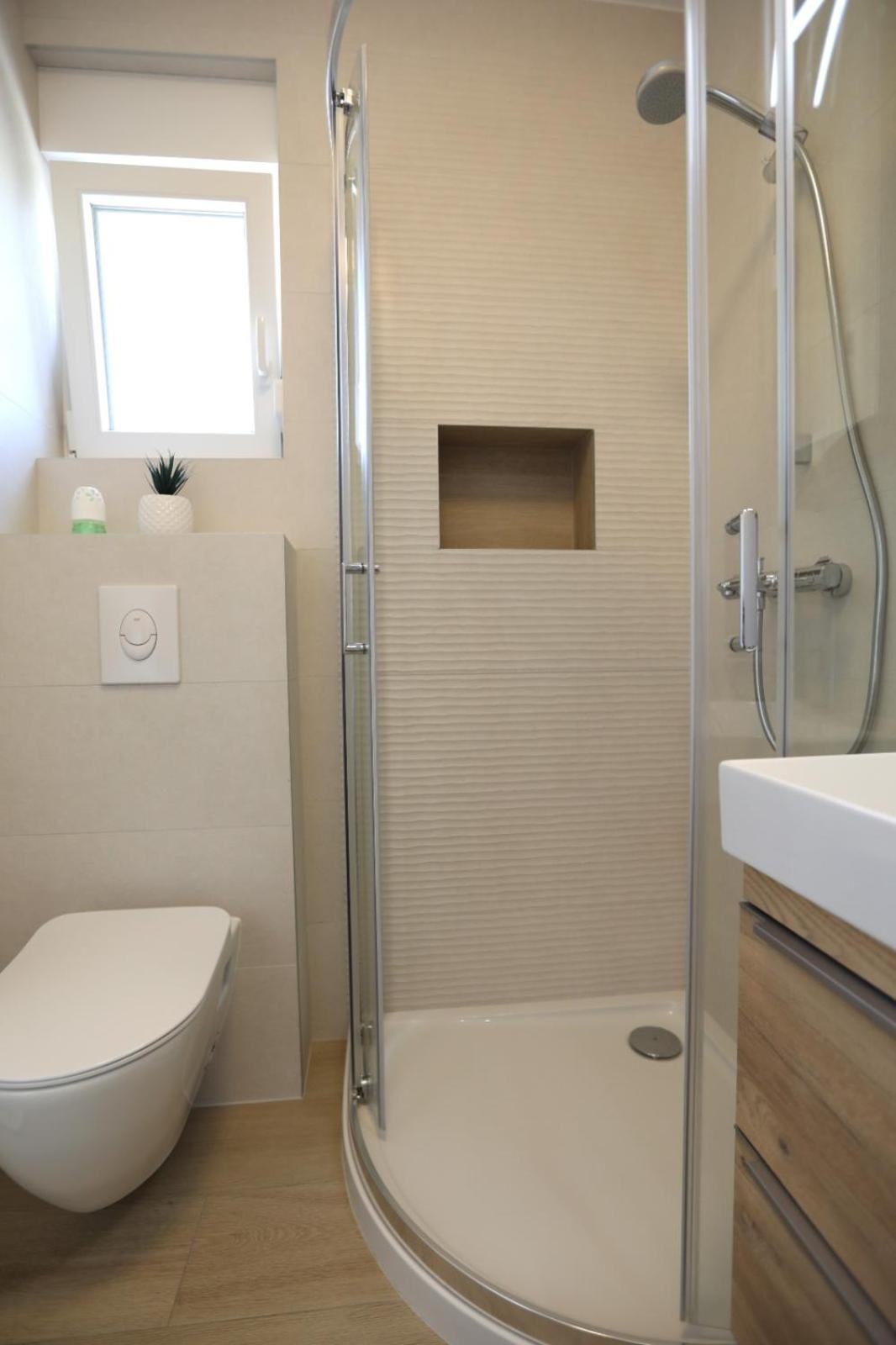 Rosa Mystica Apartment โตรกีร์ ภายนอก รูปภาพ