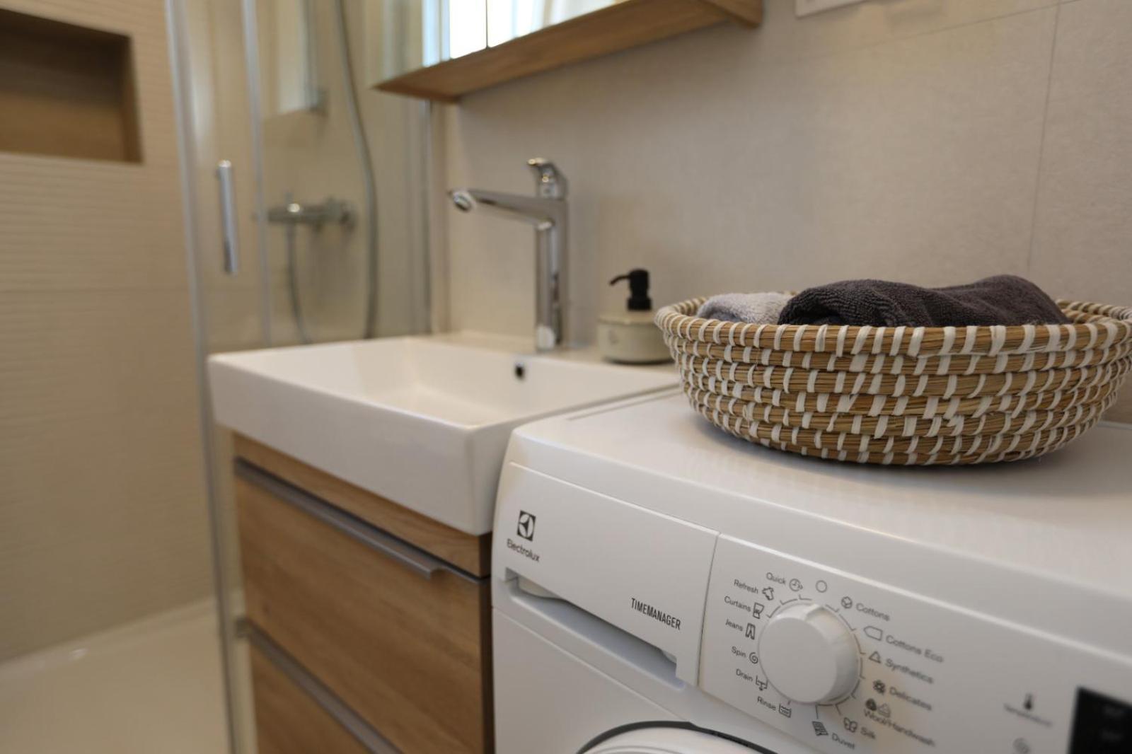 Rosa Mystica Apartment โตรกีร์ ภายนอก รูปภาพ