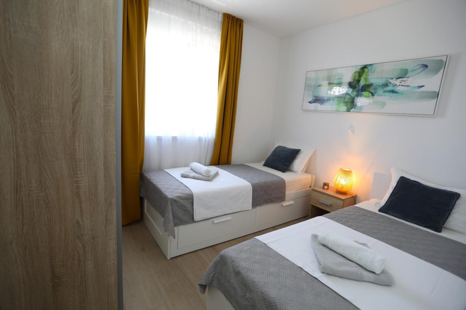 Rosa Mystica Apartment โตรกีร์ ภายนอก รูปภาพ